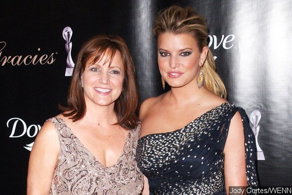 Jessica Simpson and Mother Tina Not Going to Rehab Together Despite Report