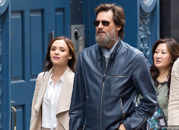 Jim Carrey 'Shocked' and 'Saddened' by Ex-Girlfriend's Death