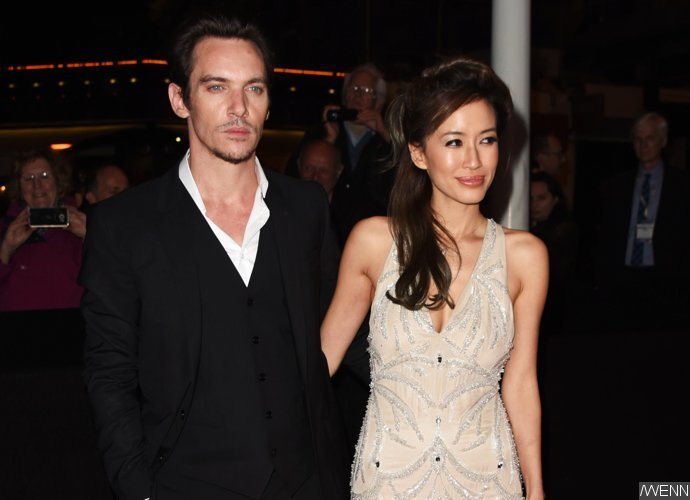 Jonathan Rhys-Meyers Gets Drunk at Airport After His Wife Suffered Miscarriage