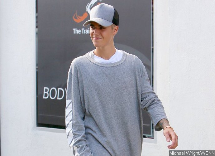 Justin Bieber Defends Himself After Fans Slammed Him for His 'No Picture' Policy