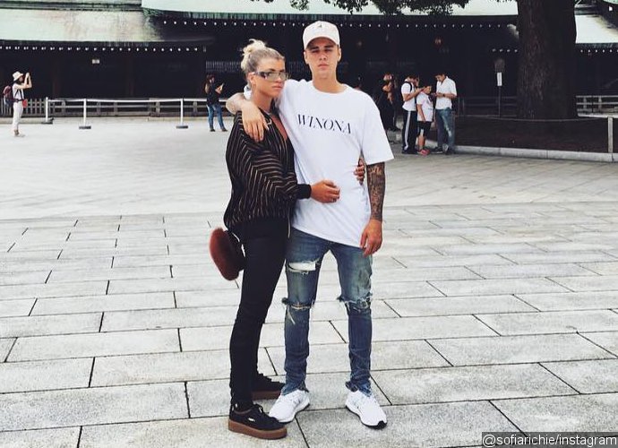 Justin Bieber dan Sofia Richie di Tokyo. (Sumber: Ace Showbiz)