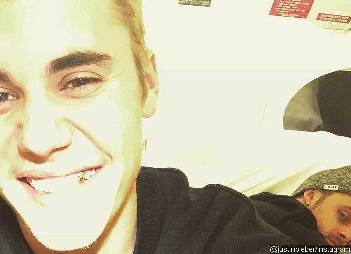 Justin Bieber Shows Off New Gold Tooth