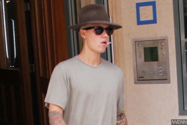 Justin Bieber Snaps at Fans After Refusing to Take Photo With Them