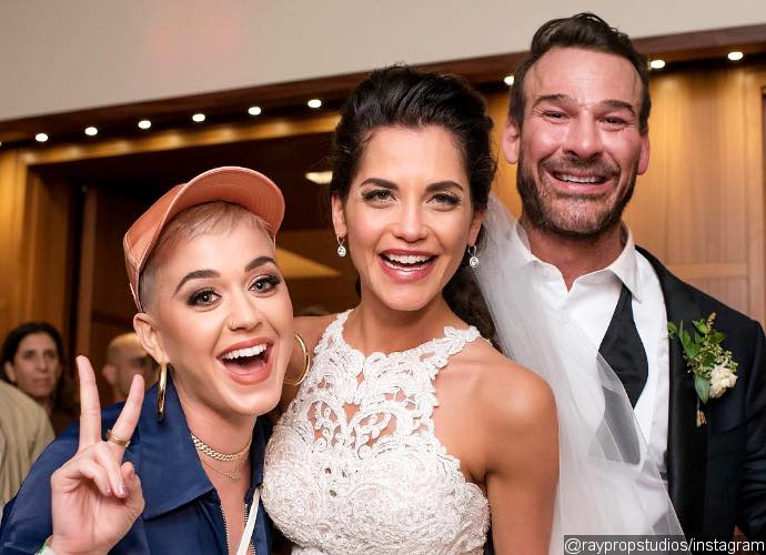 Katy Perry Crashes Wedding During 'Witness Tour' Stop, Dances With the Newlyweds
