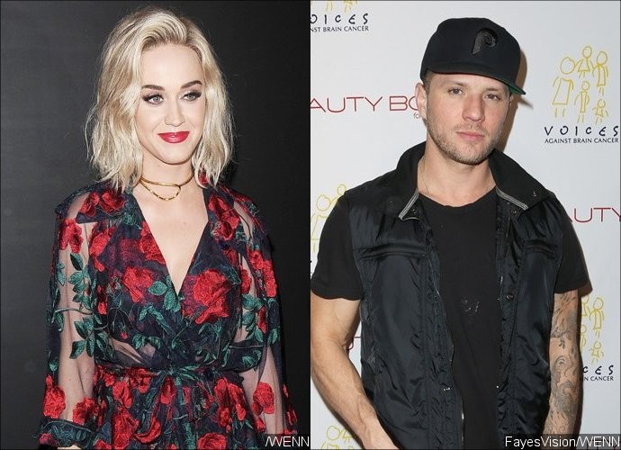 Katy Perry Has Hilarious Banter With Ryan Phillippe on Twitter