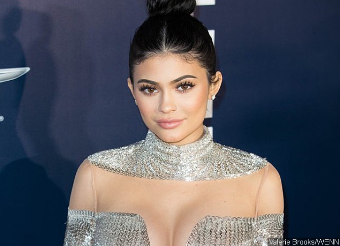Kylie Jenner Freaks Out After '60-Pound' Pregnancy Weight Gain: I Am as 'Big as a House'