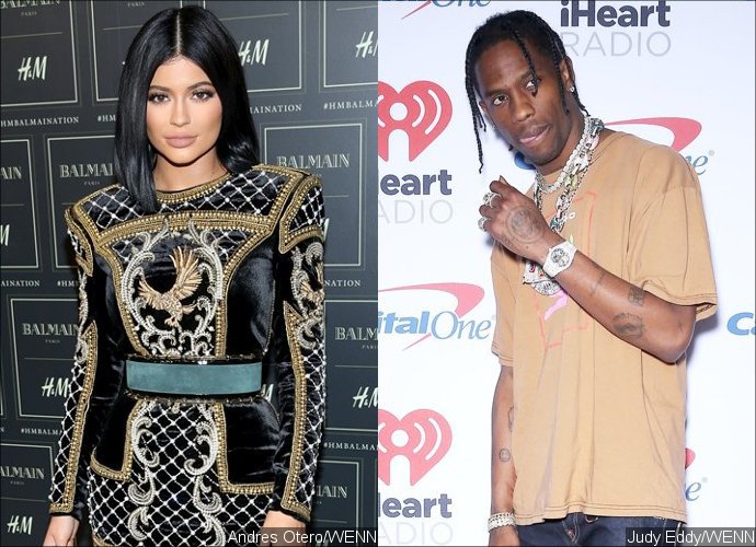 Kylie Jenner Reportedly Jets Off to Texas to Break Pregnancy News to ...