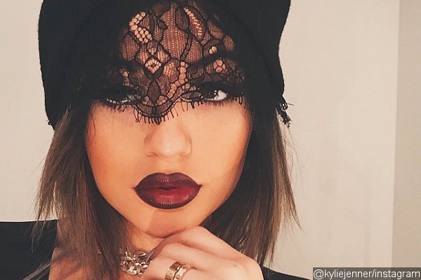 Kylie Jenner Shares Photo of Her Huge Lips After Revealing Her Make-Up Free Face