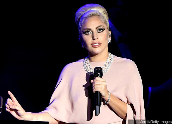 Lady GaGa Performs and Buys Elizabeth Taylor Picture for $200K at amfAR Gala