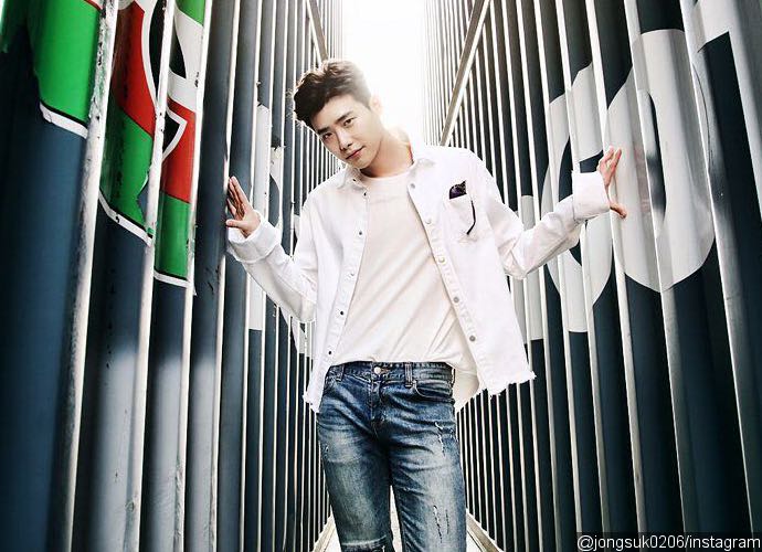 Report: Lee Jong Suk to Enlist to Military Soon