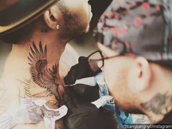 Lewis Hamilton Reveals New Giant Eagle Tattoo