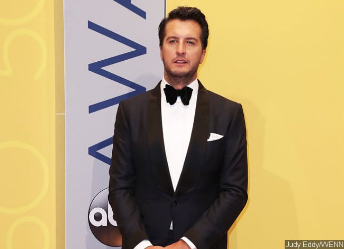 Luke Bryan to Sing National Anthem at Super Bowl