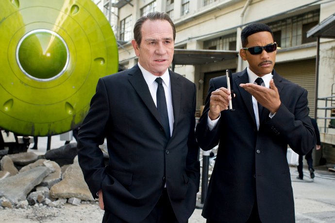 'Men in Black' Spin-Off Gets 2019 Release Date and 'Iron Man' Writers