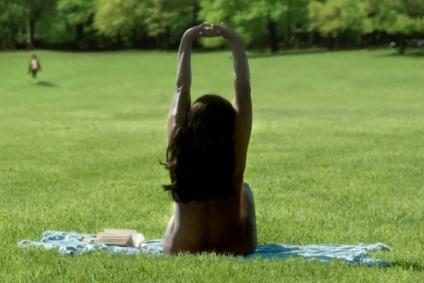 Mindy Kaling Sunbathing Naked in Super Bowl Ad