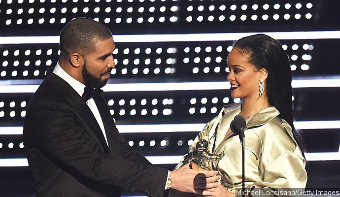 MTV VMAs 2016: Drake Presents Rihanna With Video Vanguard Award