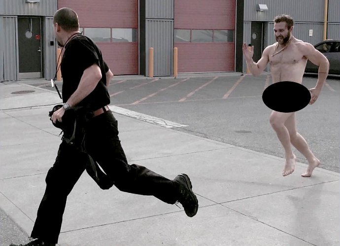 Naked Jai Courtney Chased 'Suicide Squad' Director Around on Set. See the NSFW Photo!