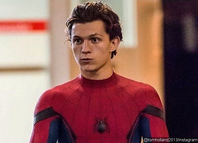 New 'Spider-Man: Homecoming' Set Pic Sees Tom Holland Suiting Up as the Webslinger in Queens