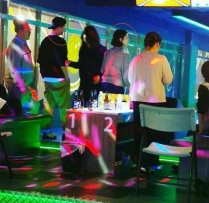 Song Joong Ki And Song Hye Kyo Spotted On Bowling Date On Christmas Eve Celebs Talks