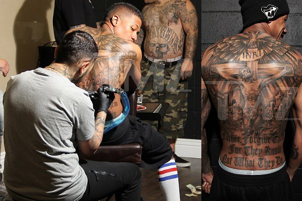 Nick Cannon Has New Huge Back Tattoo