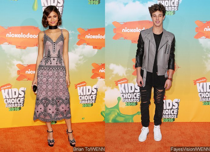Zendaya, Cameron Dallas and More at 2016 Kids' Choice Awards Orange Carpet