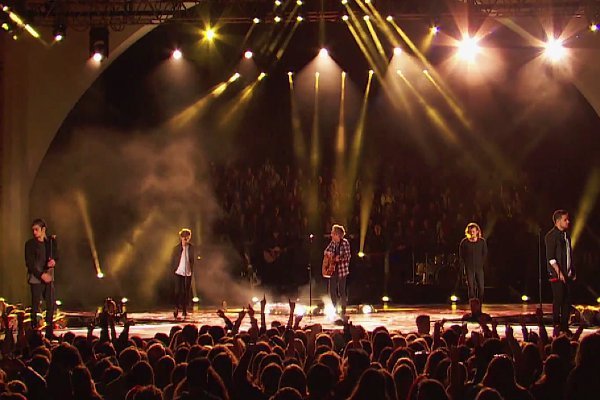 Video: One Direction Teases NBC Special With 'Little Things' Performance