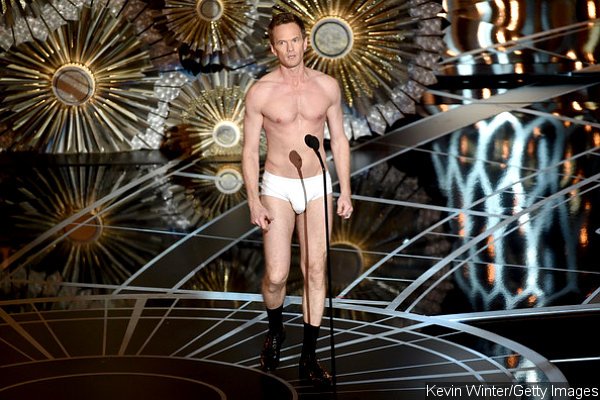 Oscars 2015: Neil Patrick Harris Strips Down to His Undies While Spoofing 'Birdman' and 'Whiplash'