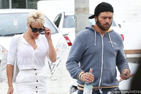 Pamela Anderson Files for Divorce From Rick Salomon for Third Time