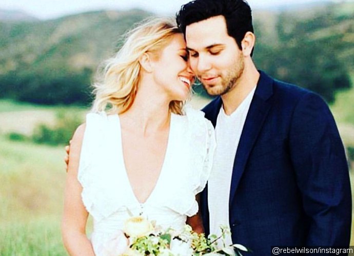 'Pitch Perfect' Stars Anna Camp and Skylar Astin Have Blissful Wedding. See the Pictures!