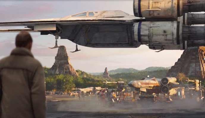 First Look at Rebel's New Ship in 'Rogue One: A Star Wars Story'