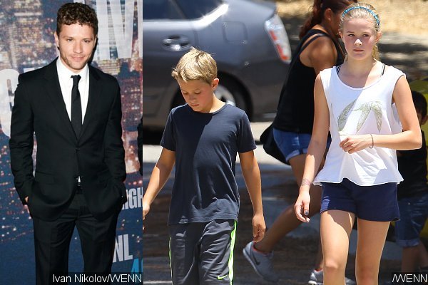 Ryan Phillippe's Daughter Ava Freaks Out of People Thinking He's Her Brother