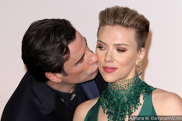 Scarlett Johansson Defends John Travolta's Oscars Kiss