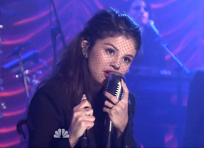Video: Selena Gomez Performs 'Same Old Love' on 'Tonight Show'
