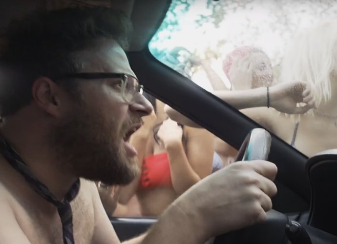 Seth Rogen Chased by Hot Girls in First Footage of 'Neighbors 2'