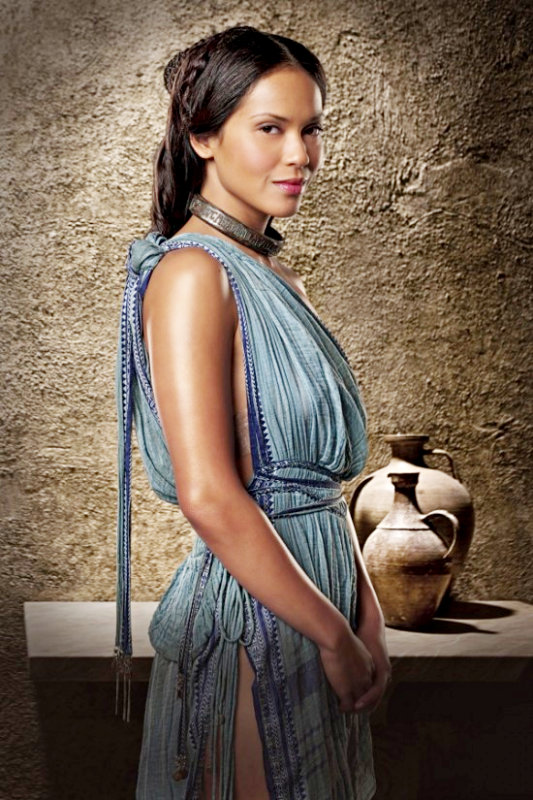 A Batch of Cast Photos From 'Spartacus: Blood and Sand' Shared