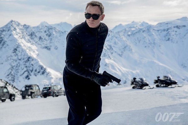 'Spectre' Releases First Official Behind-the-Scenes Footage