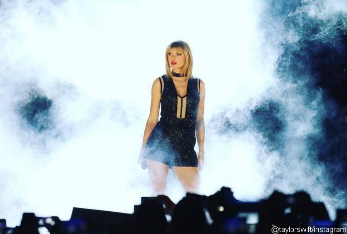 Taylor Swift Sings Calvin Harris' Song During Her Return to Stage at Formula 1 Concert