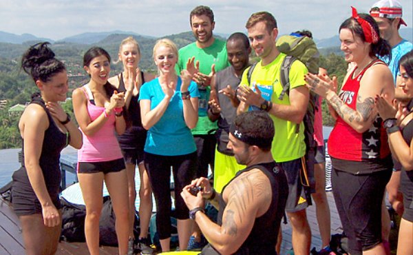 'The Amazing Race' Contestant Proposes to Girlfriend at Pit Stop