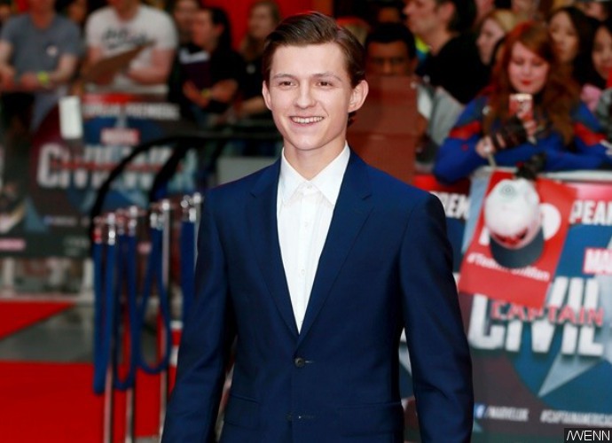 Tom Holland Spotted Filming 'Spider-Man: Homecoming' in NYC Subway