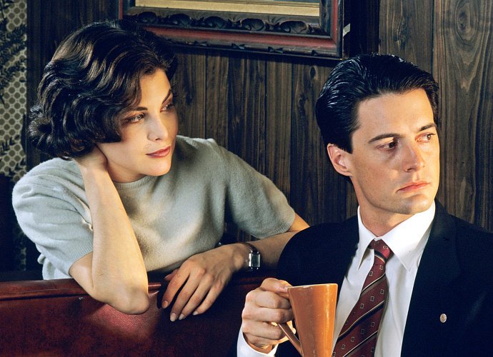 'Twin Peaks' Revival Pushed Back to 2017