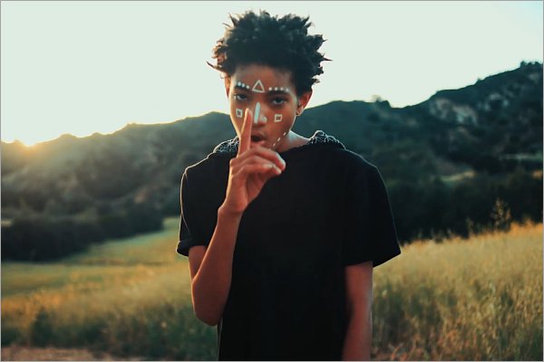 Willow Smith Gets Multiplied in Music Video for 'F Q-C #7'