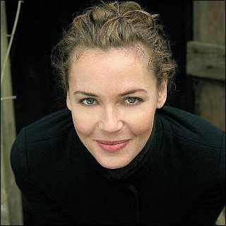 Connie Nielsen Profile Photo