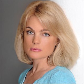 Erika Eleniak Profile Photo