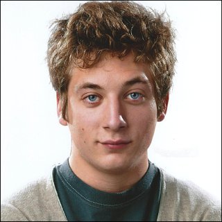 Jeremy Allen White Profile Photo