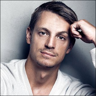 Joel Kinnaman Profile Photo