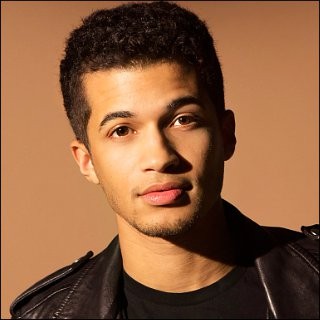 Jordan Fisher Profile Photo