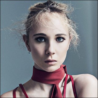 Juno Temple Profile Photo