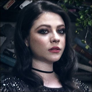 Michelle Trachtenberg Profile Photo