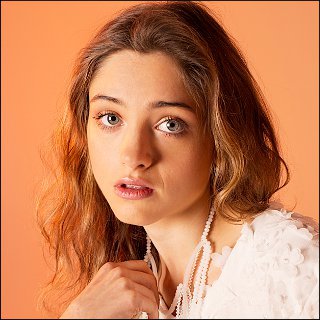 Natalia Dyer Profile Photo