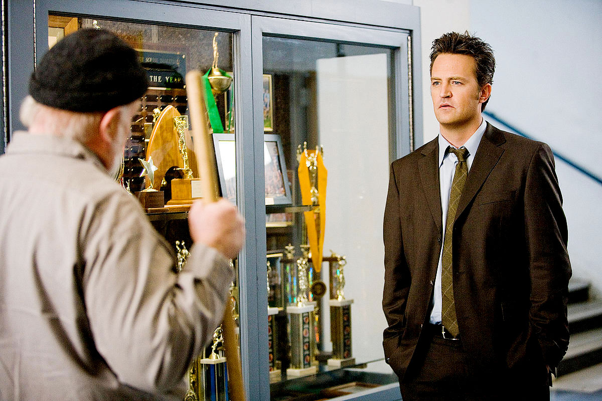 Matthew Perry stars as Mike O'Donnell - Adult in New Line Cinema's 17 Again (2009)
