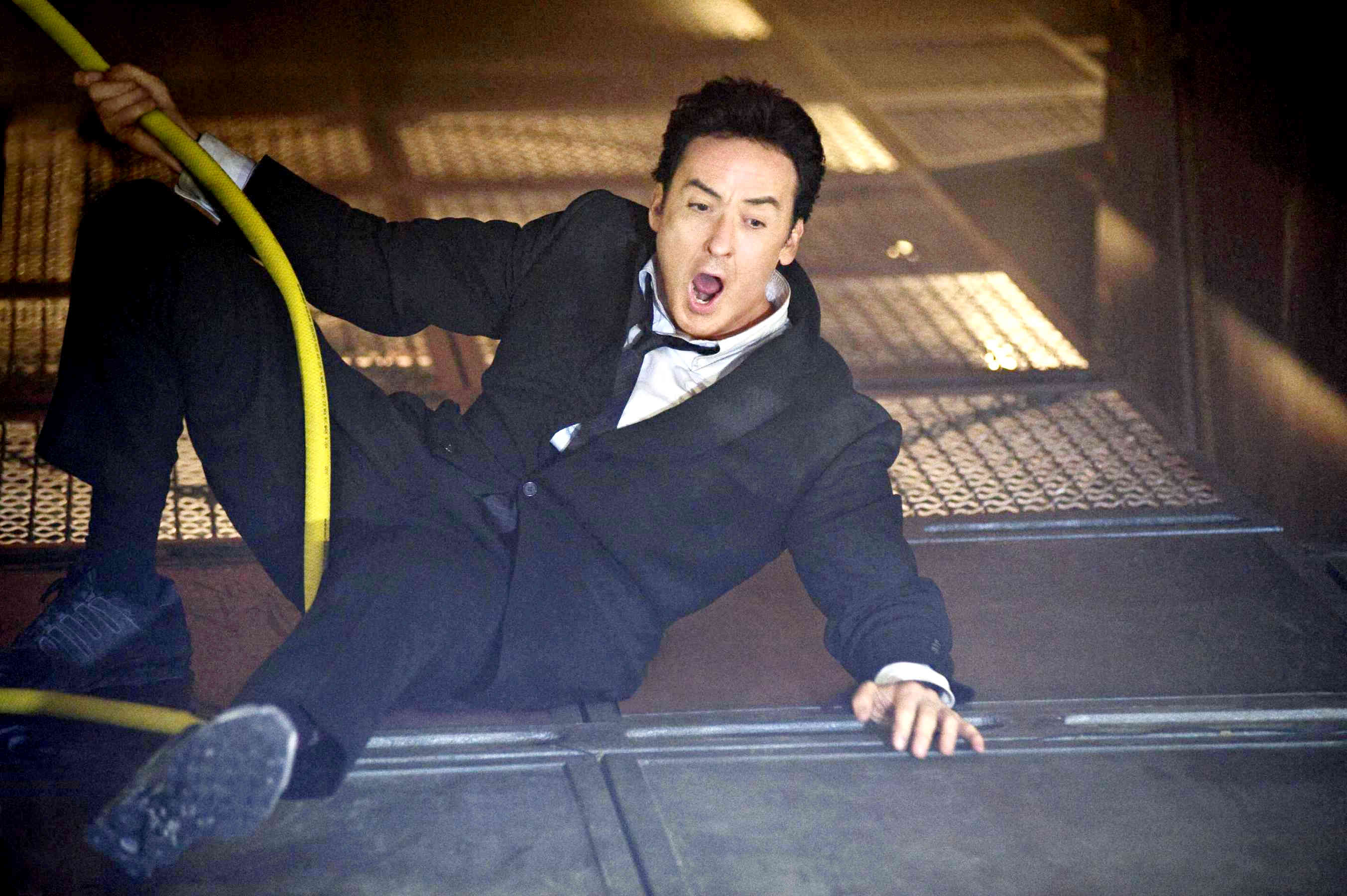 John Cusack stars as Jackson Curtis in Columbia Pictures' 2012 (2009)